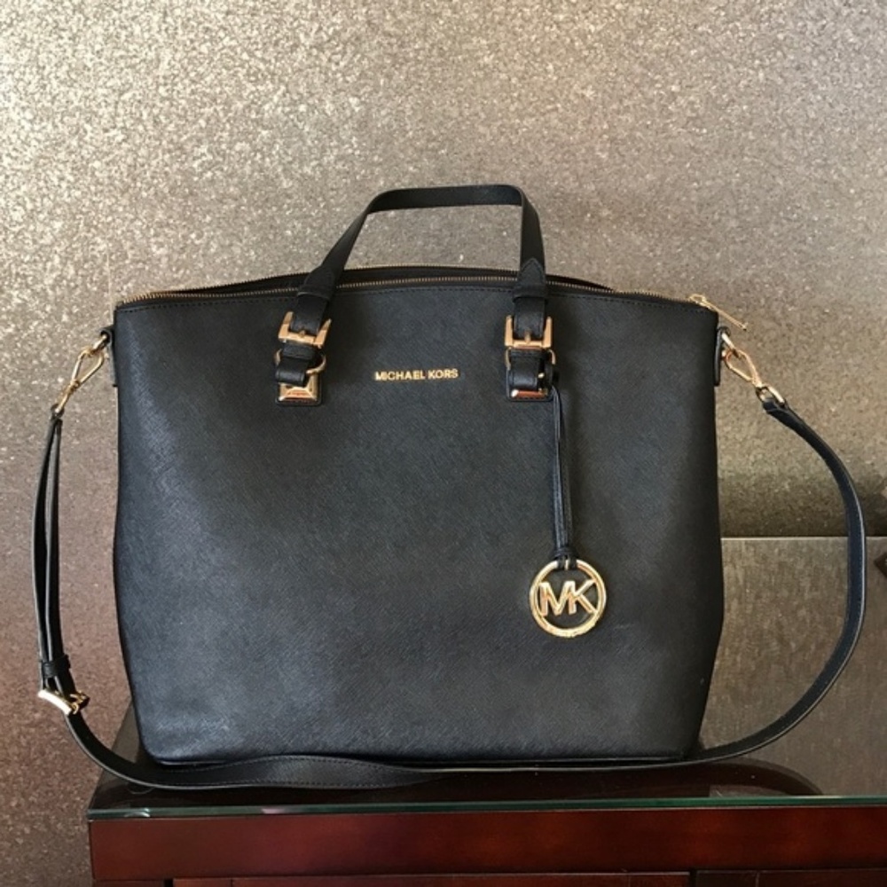 Michael Kors x Apple: MacBookPro 13" bag/briefcase